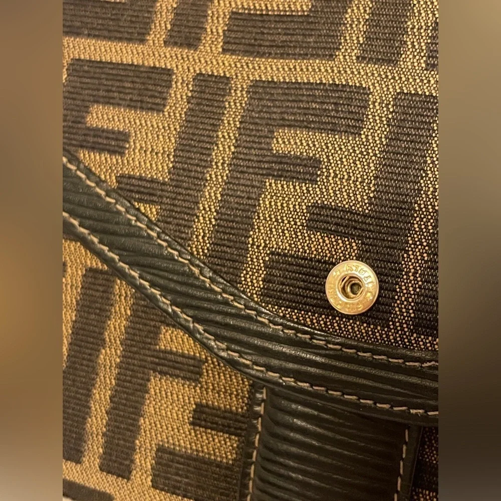 FENDI ZUCCA WALLET FENDI SIGNATURE CANVAS CLUTCH FENDI WRISTLET FENDI BAG - Picture 11 of 17